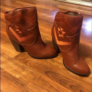 Michael Antonio 3.5 in heel Booties